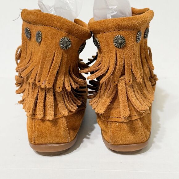 Minnetonka Womens Double Fringe Suede Studded Moccasin Boots Side Zip Sz 7 Tan - Picture 4 of 11